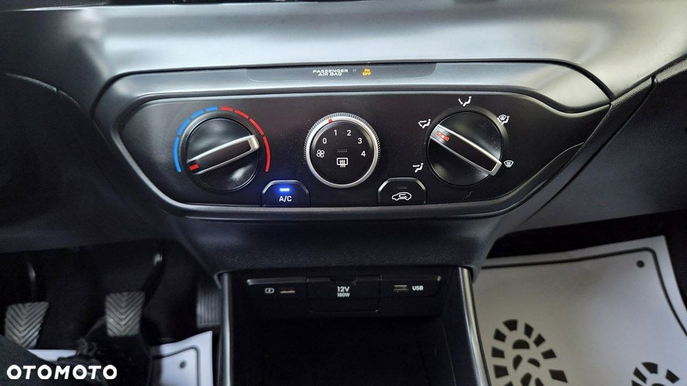 Hyundai i20 1.2 Modern - 33