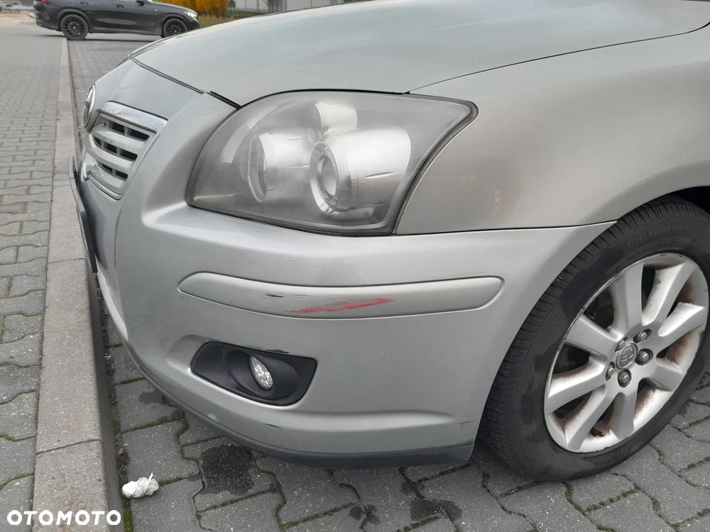 Toyota Avensis 1.8 VVT-i Luna - 12