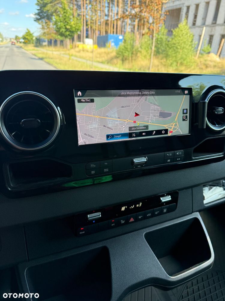 Mercedes-Benz Sprinter - 12