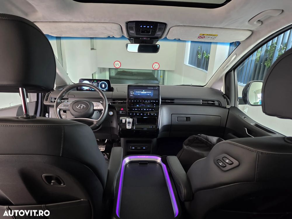 Hyundai Staria 2.2 CRDi Allrad Signature - 28