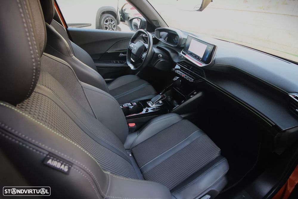 Peugeot e-2008 - 28