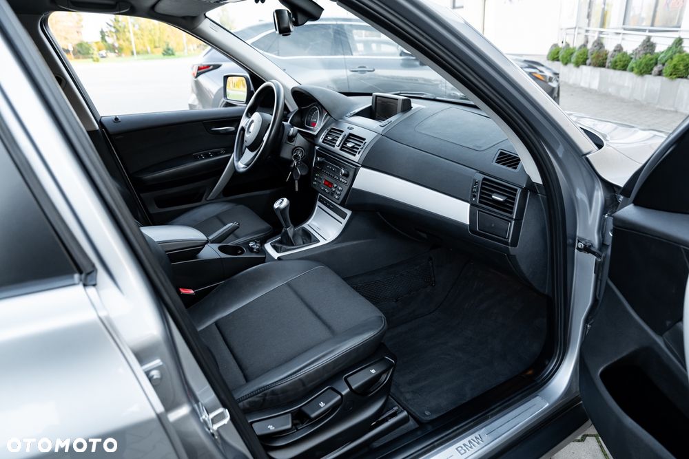 BMW X3 xDrive20i - 33