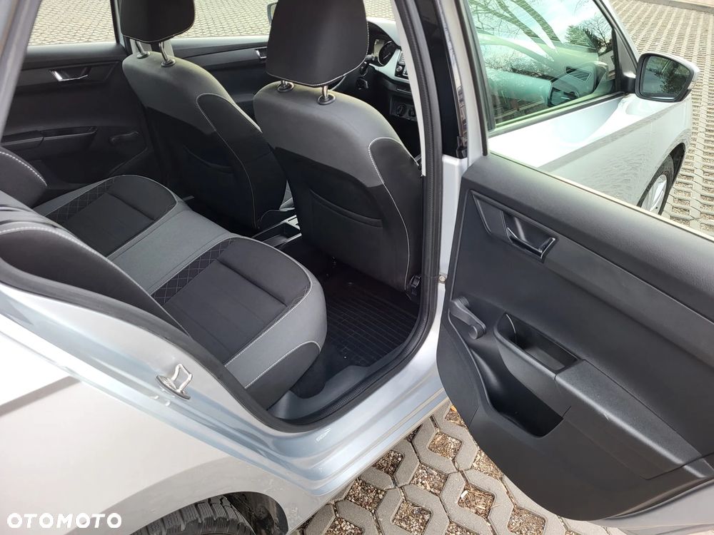 Skoda Fabia 1.0 Ambition - 25