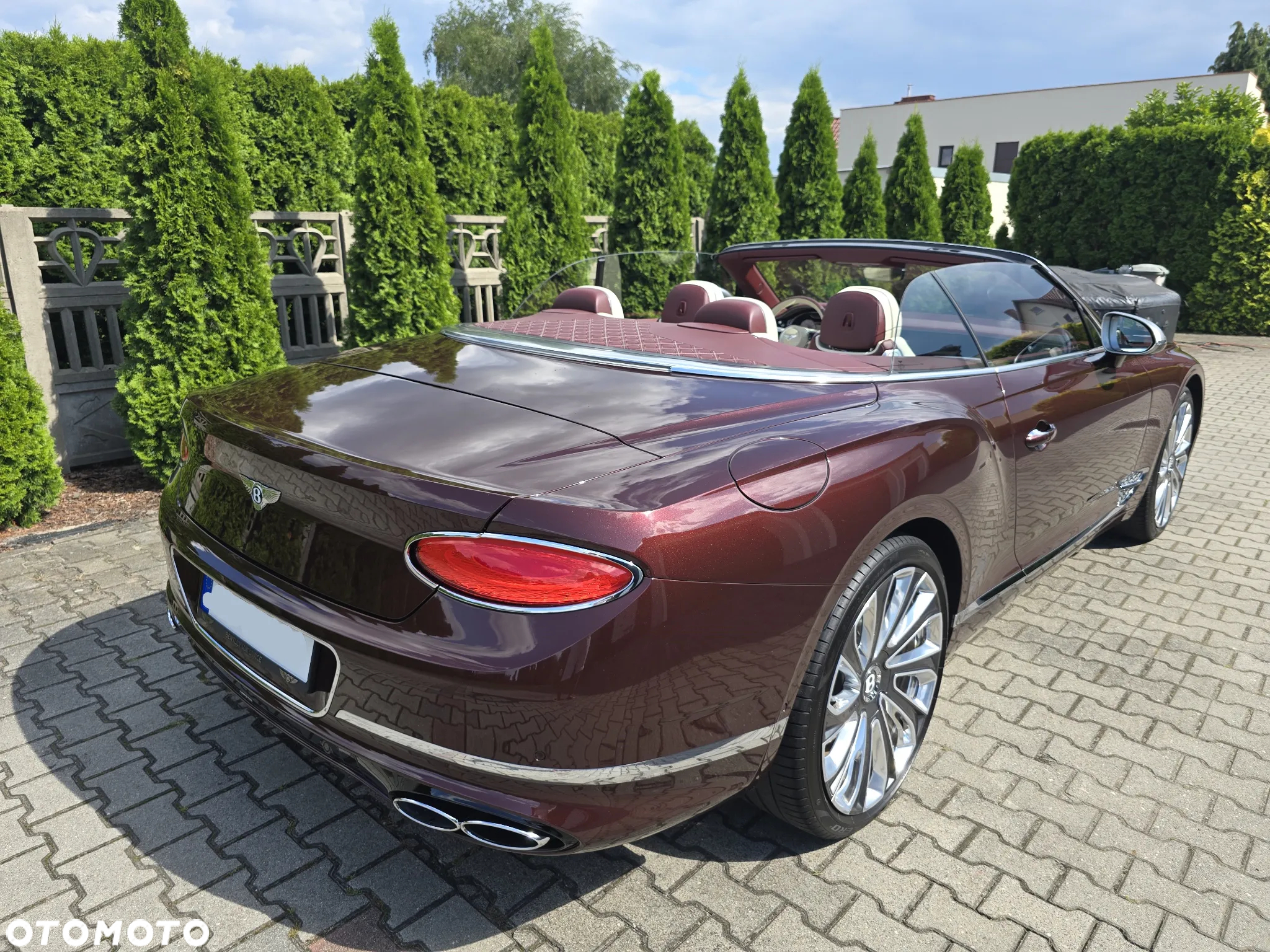 Bentley Continental GT New Convertible V8 Mulliner - 3