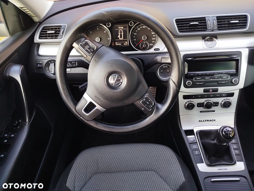 Volkswagen Passat - 18