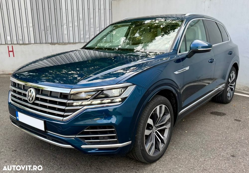 Volkswagen Touareg - 1