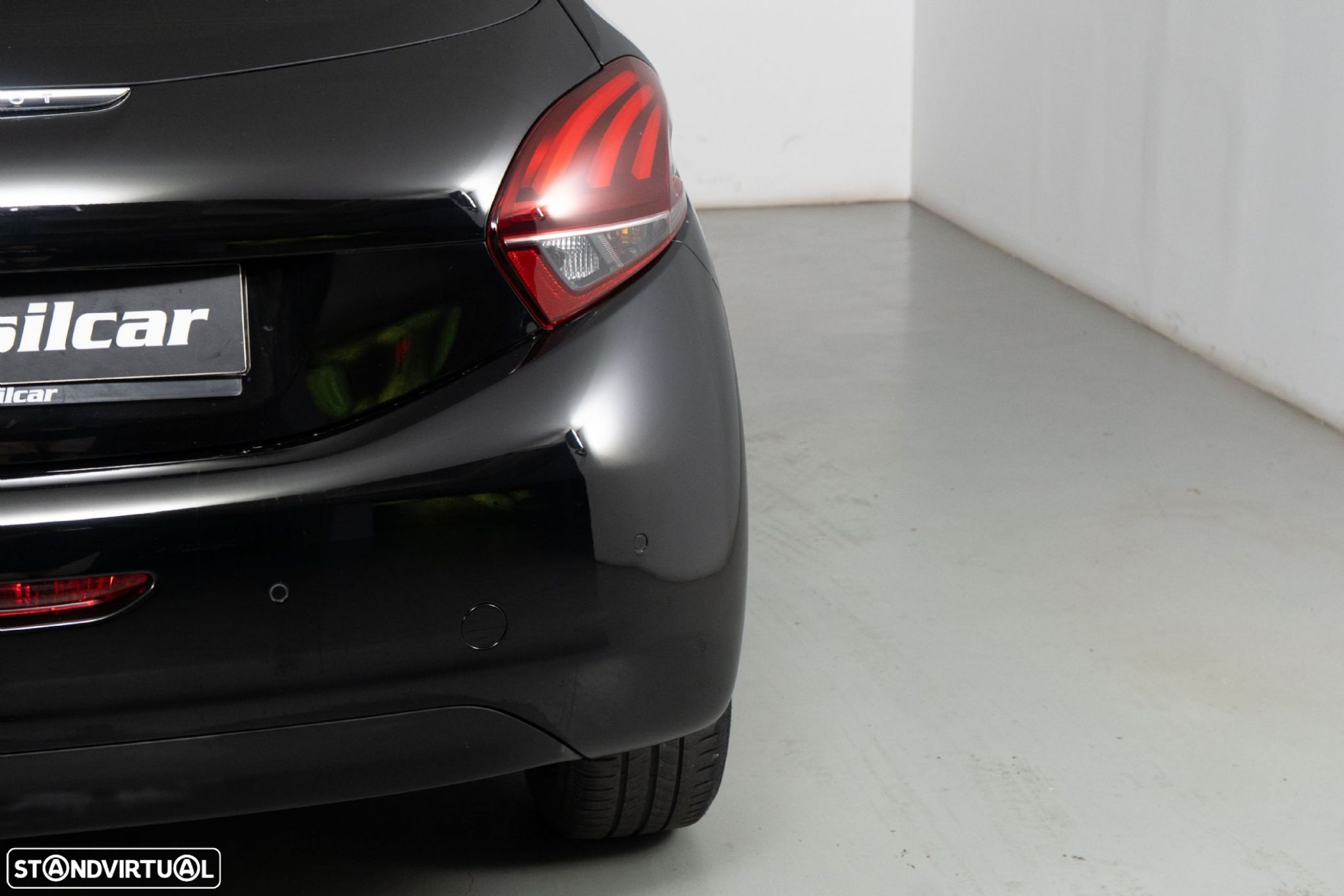 Peugeot 208 1.2 PureTech Allure EAT6 - 15