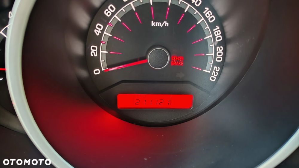 Kia Venga - 11