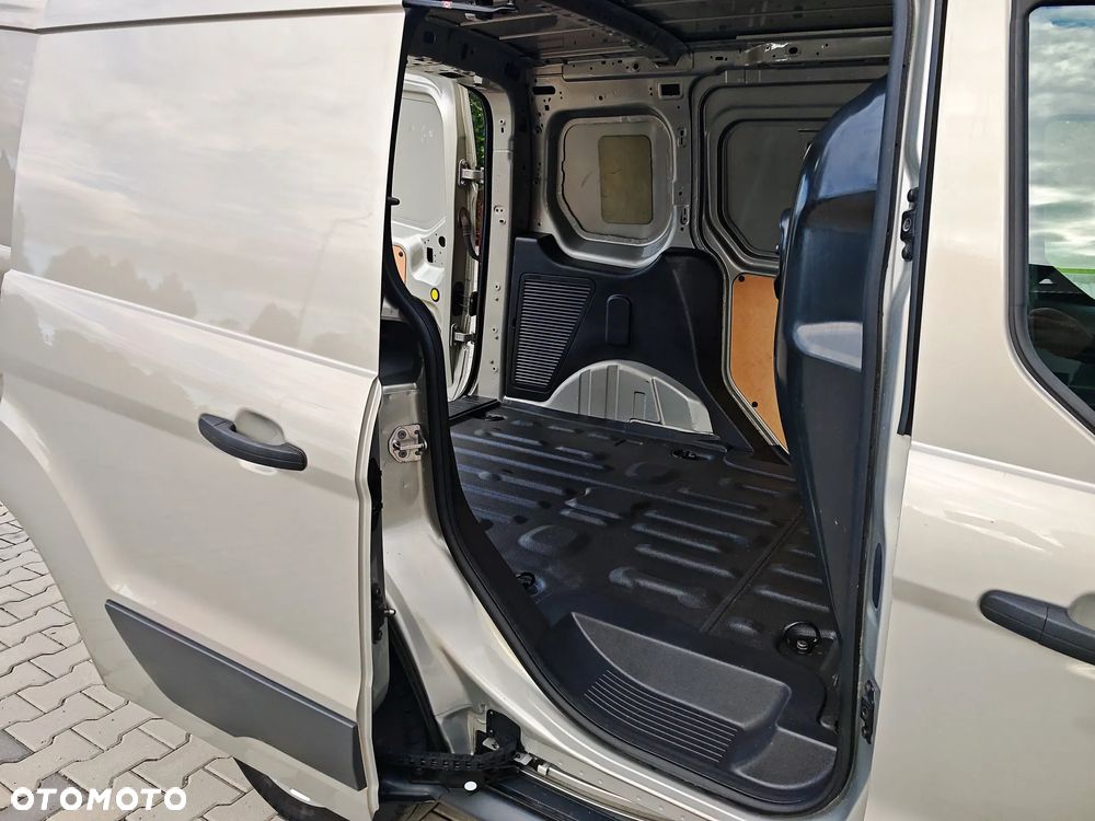 Ford Transit Connect - 13