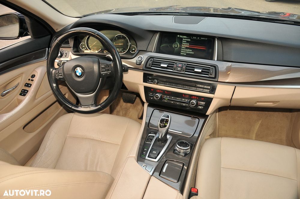 BMW Seria 5 525d xDrive Sport-Aut. Modern Line - 7