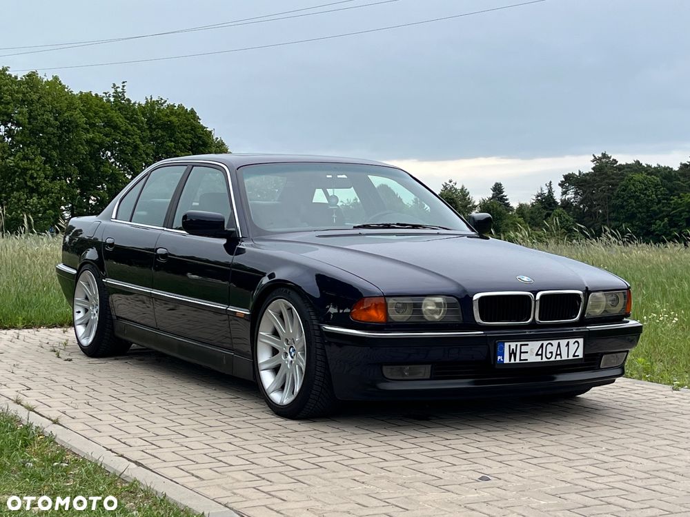 BMW Seria 7 - 11