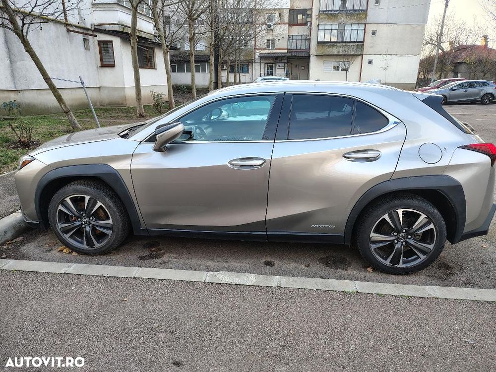 Lexus UX 250h Launch Edition - 2