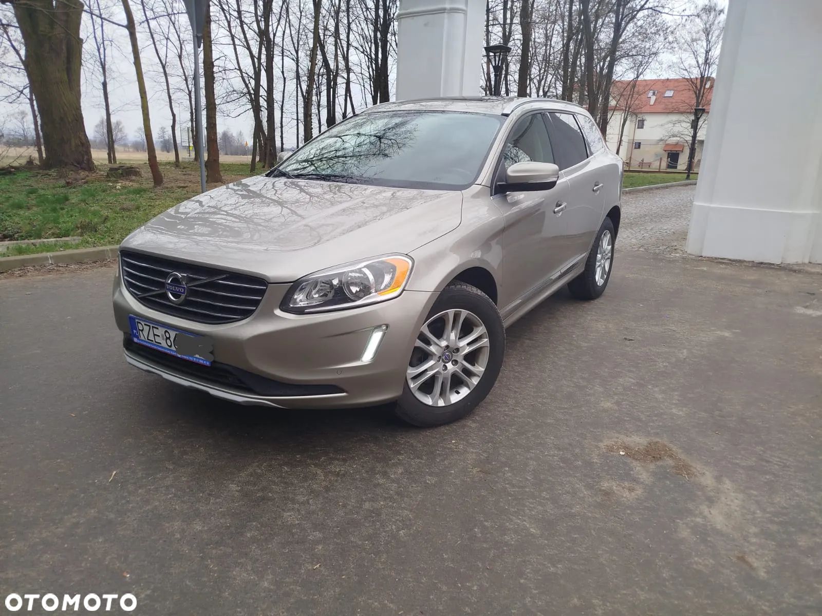 Volvo XC 60 T5 AWD Base - 1