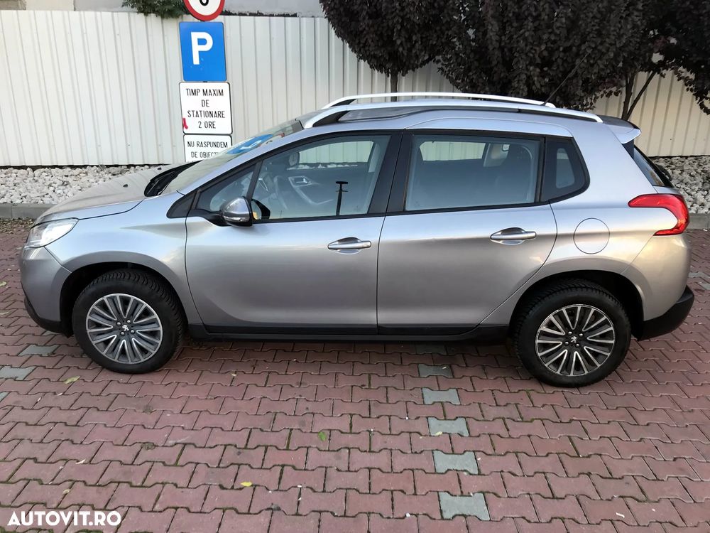 Peugeot 2008 1.2 L PureTech Active - 10