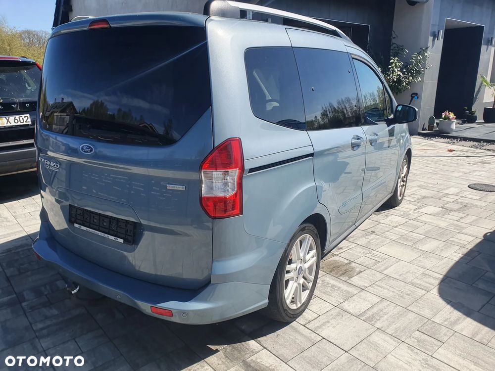 Ford Tourneo Courier 1.0 EcoBoost S&S Titanium - 2