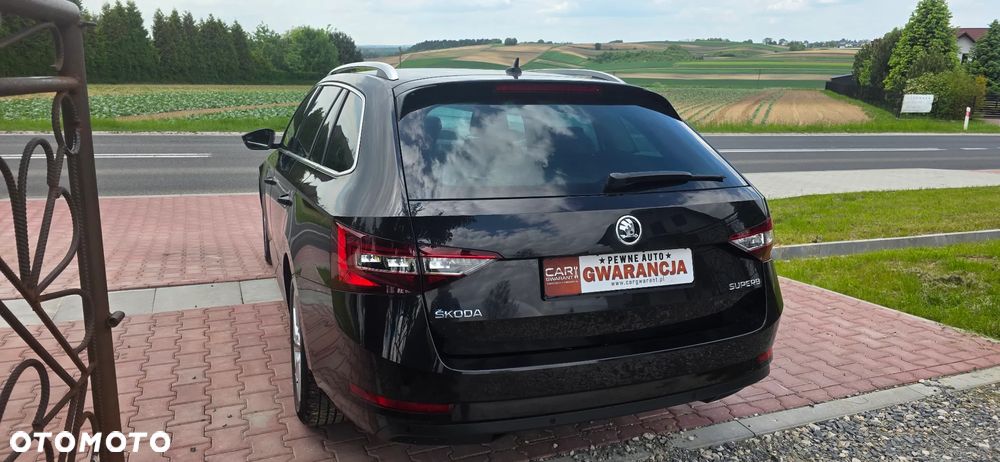 Skoda Superb 2.0 TDI Premium Edition - 5