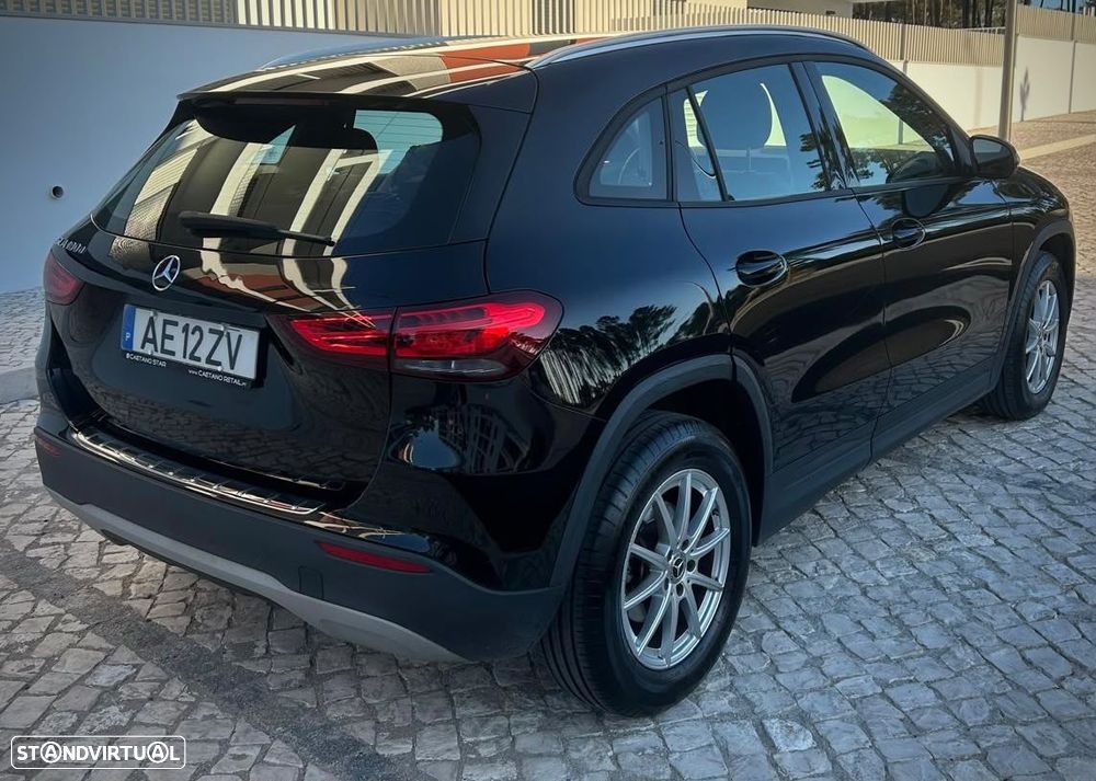 Mercedes-Benz GLA 180 d - 4