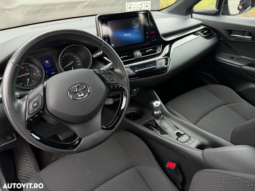 Toyota C-HR - 13