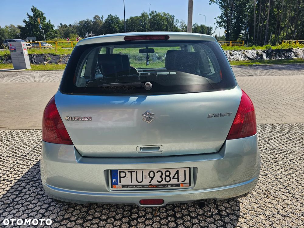 Suzuki Swift 1.3 DDiS 16v GLX - 26