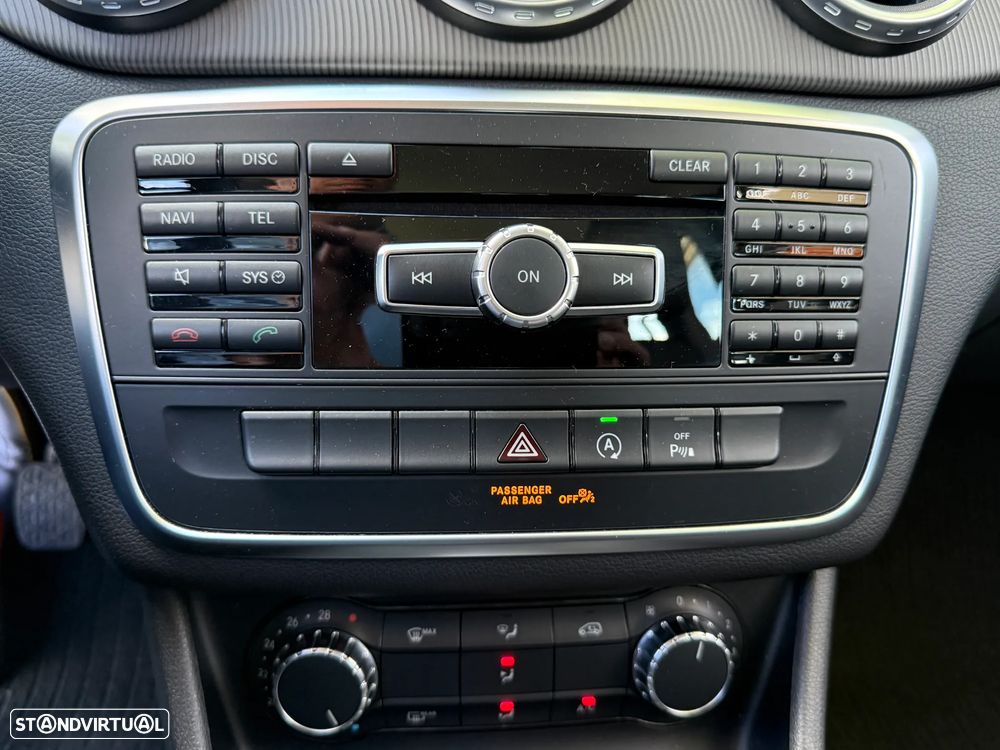 Mercedes-Benz GLA 180 CDI Urban - 42