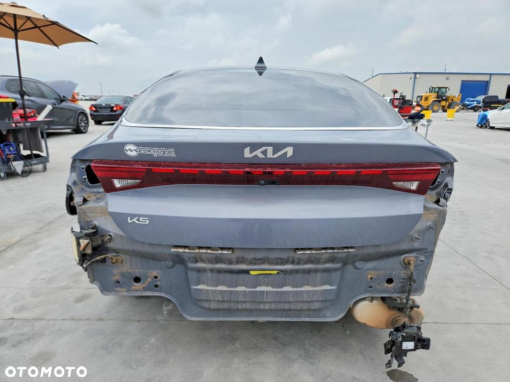 Kia K5 - 7