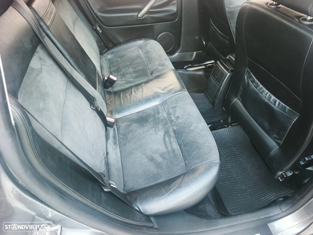 VW Passat 1.9 TDi Highline - 20