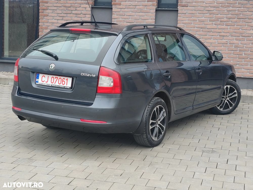 Skoda Octavia 1.6 TDI DPF Ambiente - 3