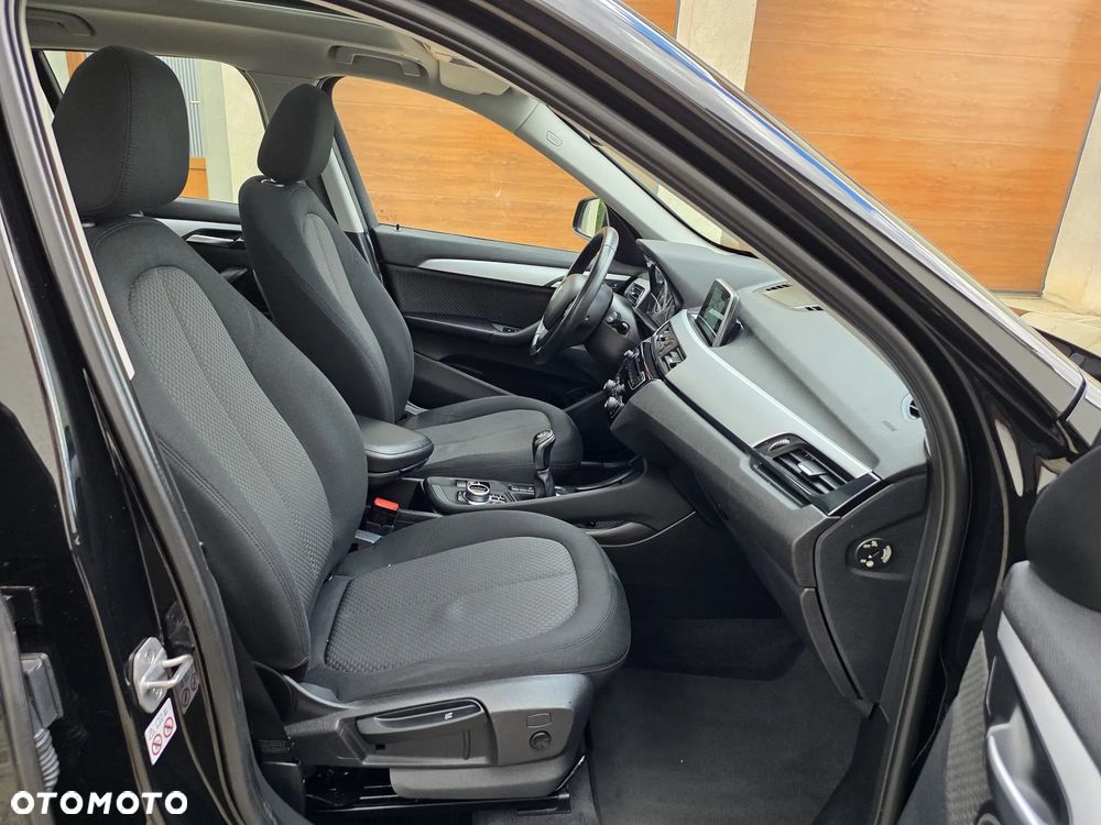 BMW X1 sDrive18i - 14