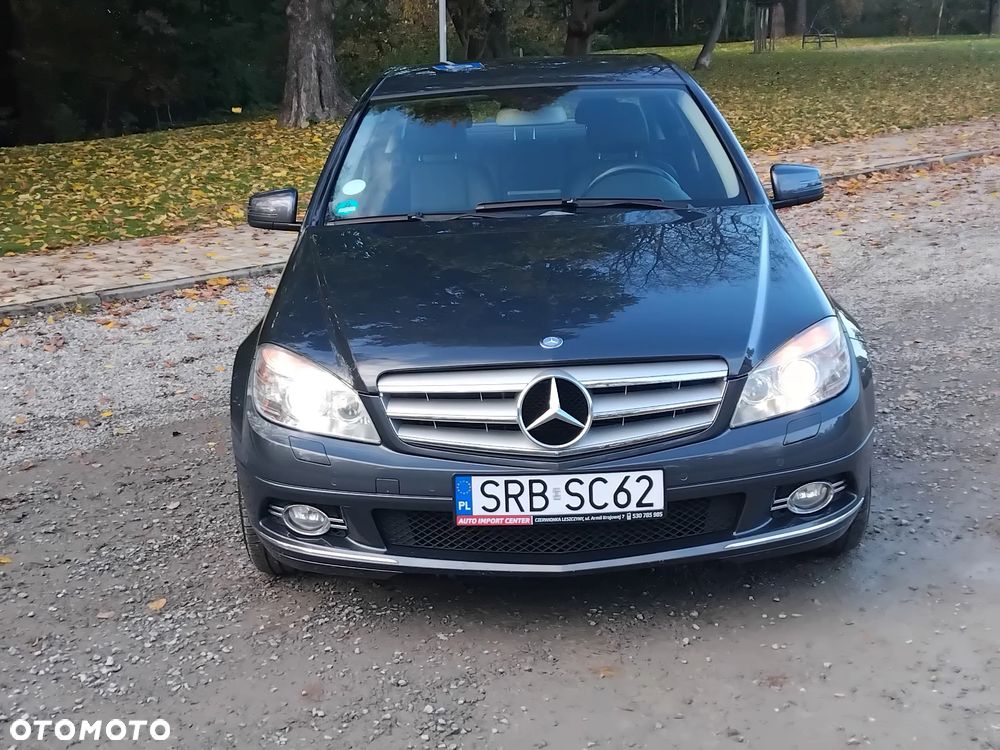 Mercedes-Benz Klasa C 200 CGI BlueEFFICIENCY Avantgarde - 18