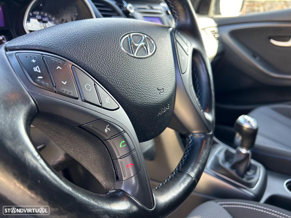 Hyundai i30 1.6 CRDI Blue Comfort J16 - 6