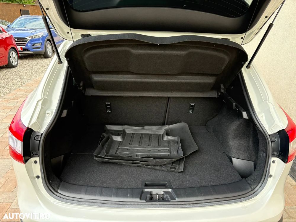 Nissan Qashqai 1.6 DCI 4 x 4 DPF tekna - 20