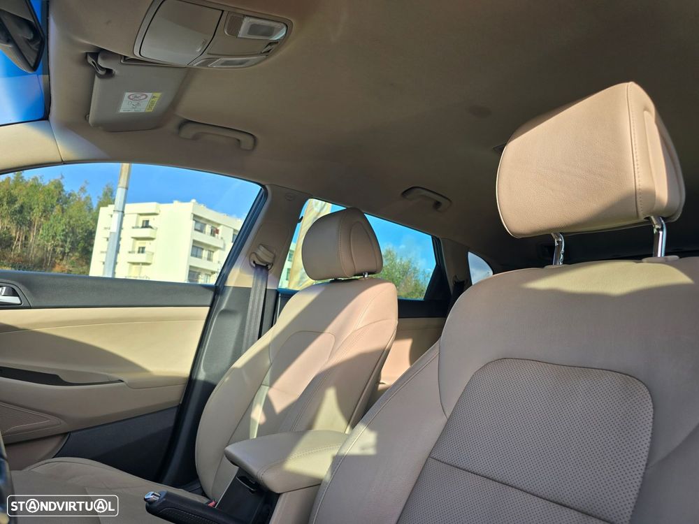 Hyundai Tucson 1.7 CRDi Executive - 37