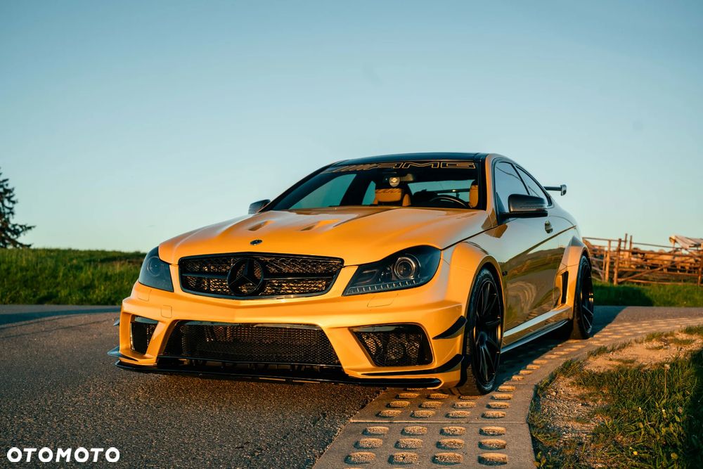 Mercedes-Benz Klasa C 63 AMG - 3
