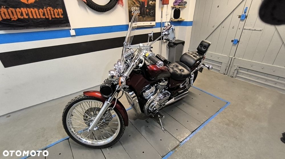 Suzuki Intruder - 9