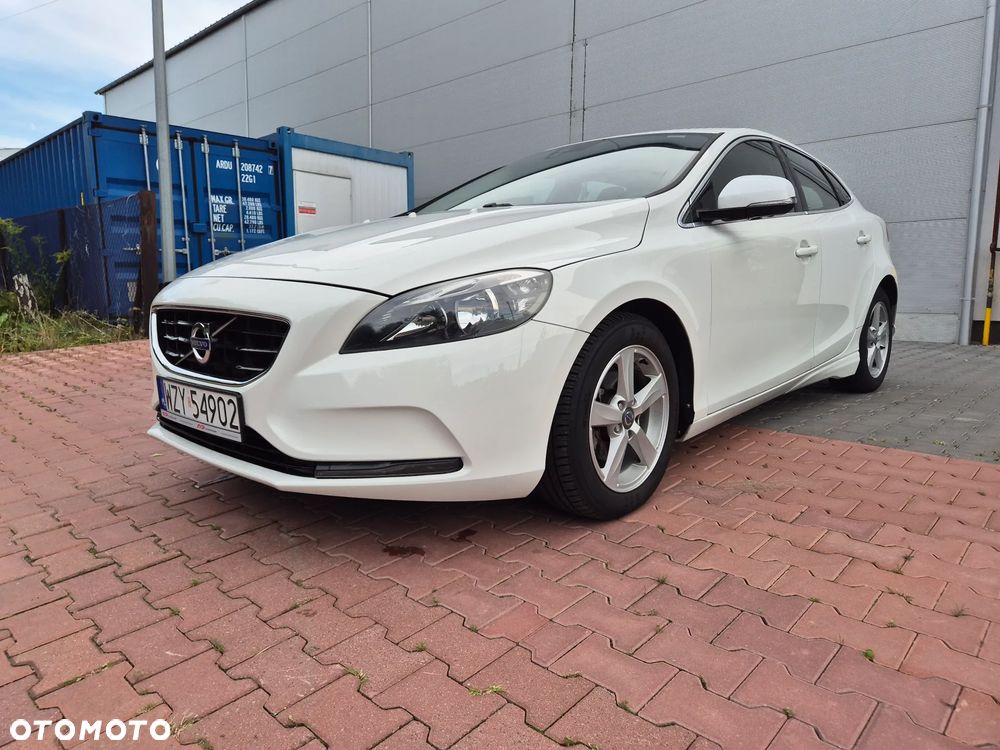 Volvo V40 D2 Momentum - 9