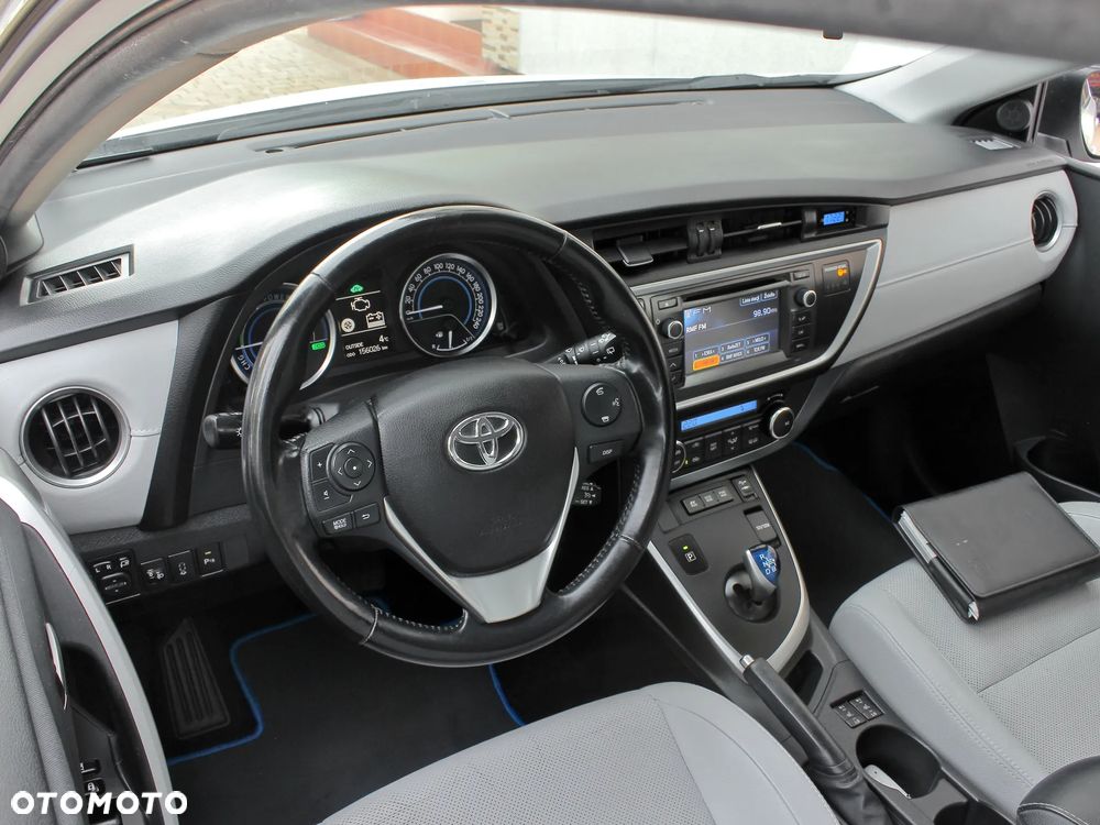Toyota Auris 1.8 Executive - 17