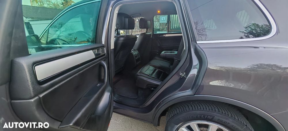 Volkswagen Touareg - 19