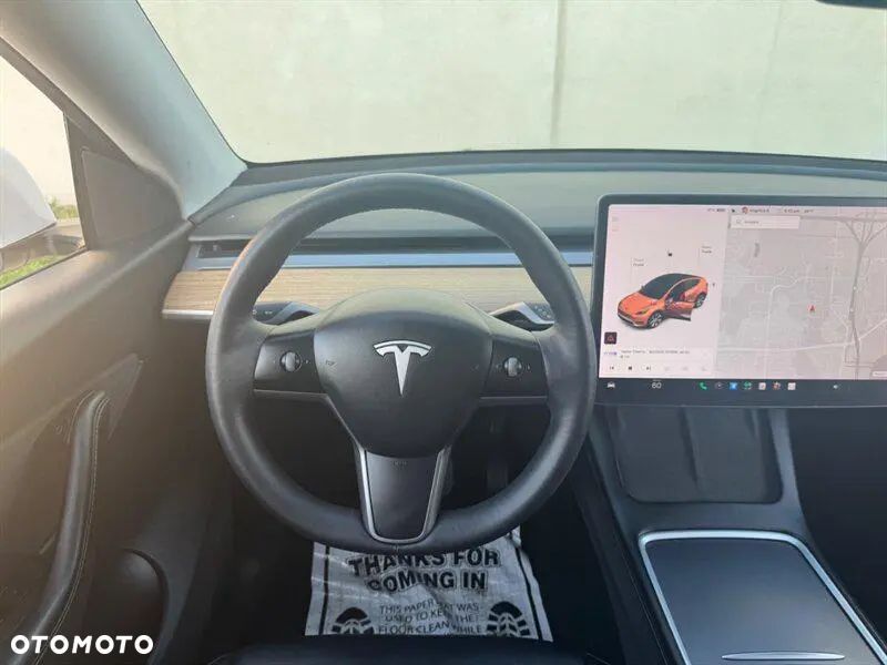 Tesla Model Y Long Range Dual Motor AWD - 27