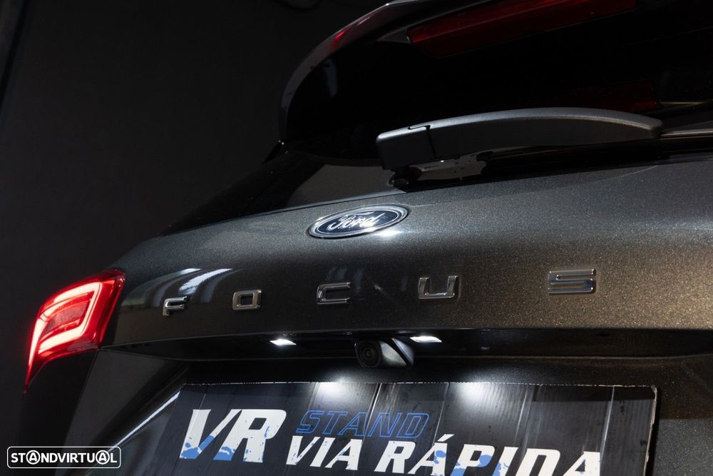 Ford Focus SW 1.5 TDCi EcoBlue ST-Line - 28