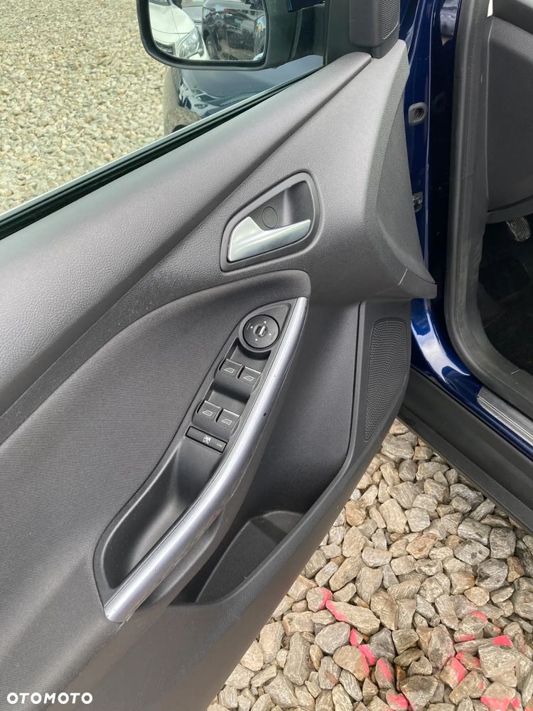 Ford Focus 1.0 EcoBoost STart-Stopp-System TITANIUM - 17