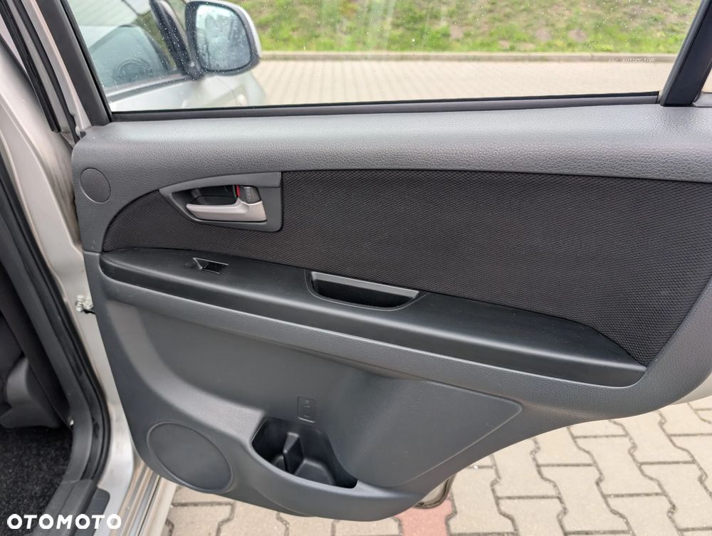 Suzuki SX4 1.6 GLX / Comfort - 9