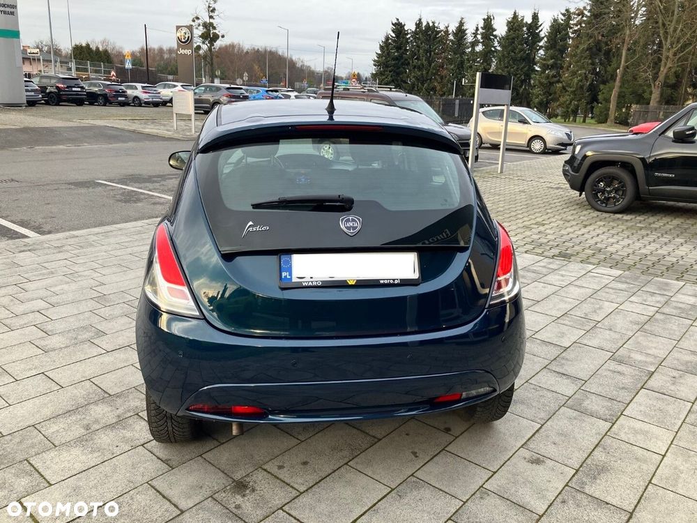 Lancia Ypsilon 1.2 8V Silver - 10