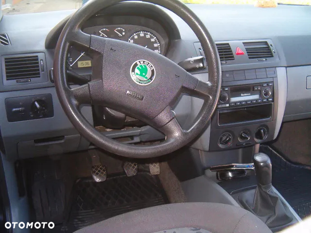 Skoda Fabia - 18