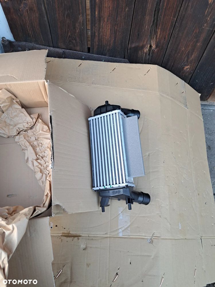 Intercooler chłodnica powietrza Ford Fiesta MK-8 Ecosport II Lift 1.0 EcoBoost H1BG-6K775-AC 2163154 H1BG-6K77-5AC - 3