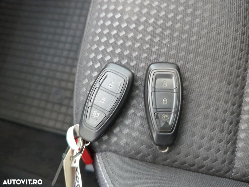 Ford Focus 1.0 EcoBoost Hybrid COOL&CONNECT DESIGN - 10