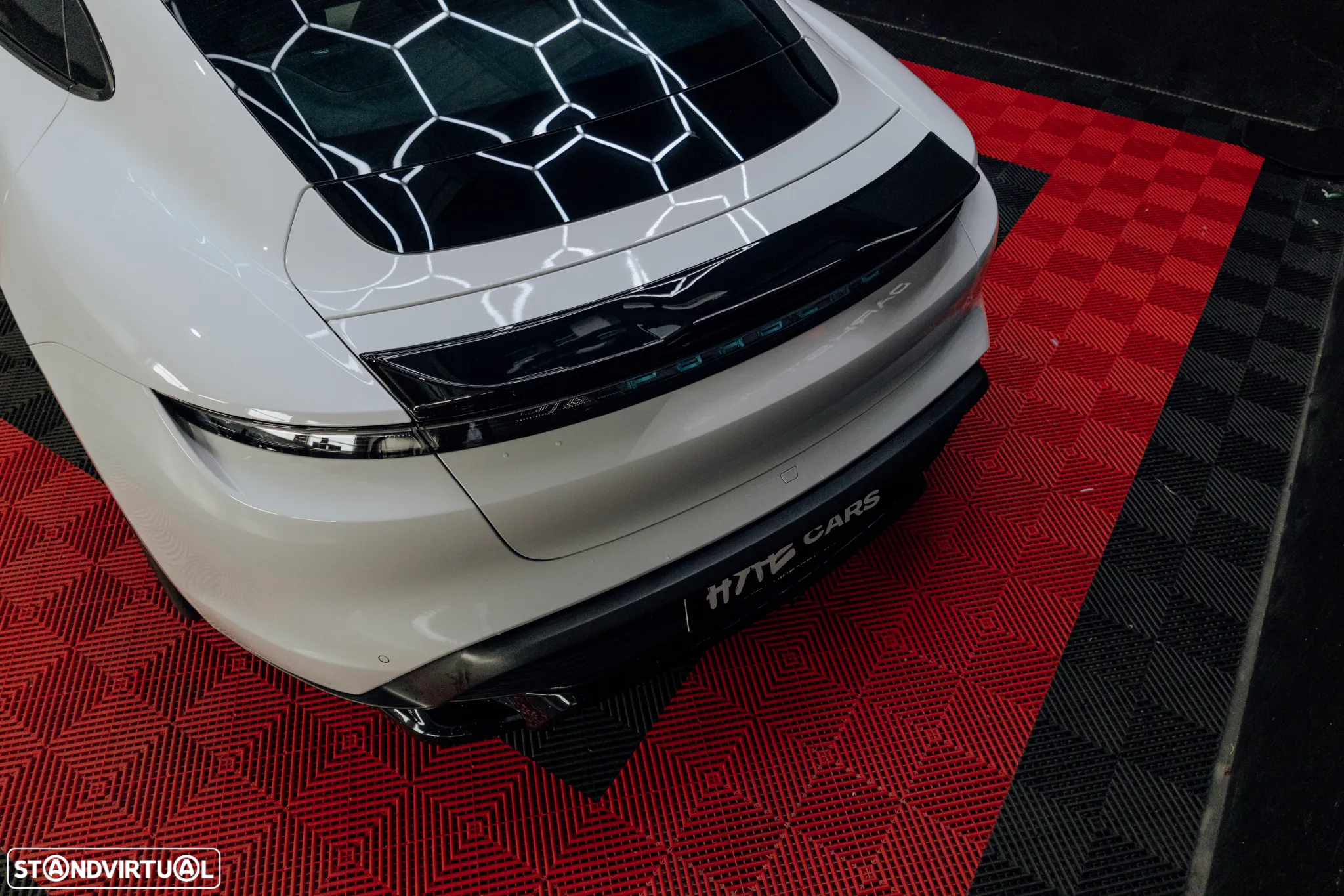Porsche Taycan 4S - 12