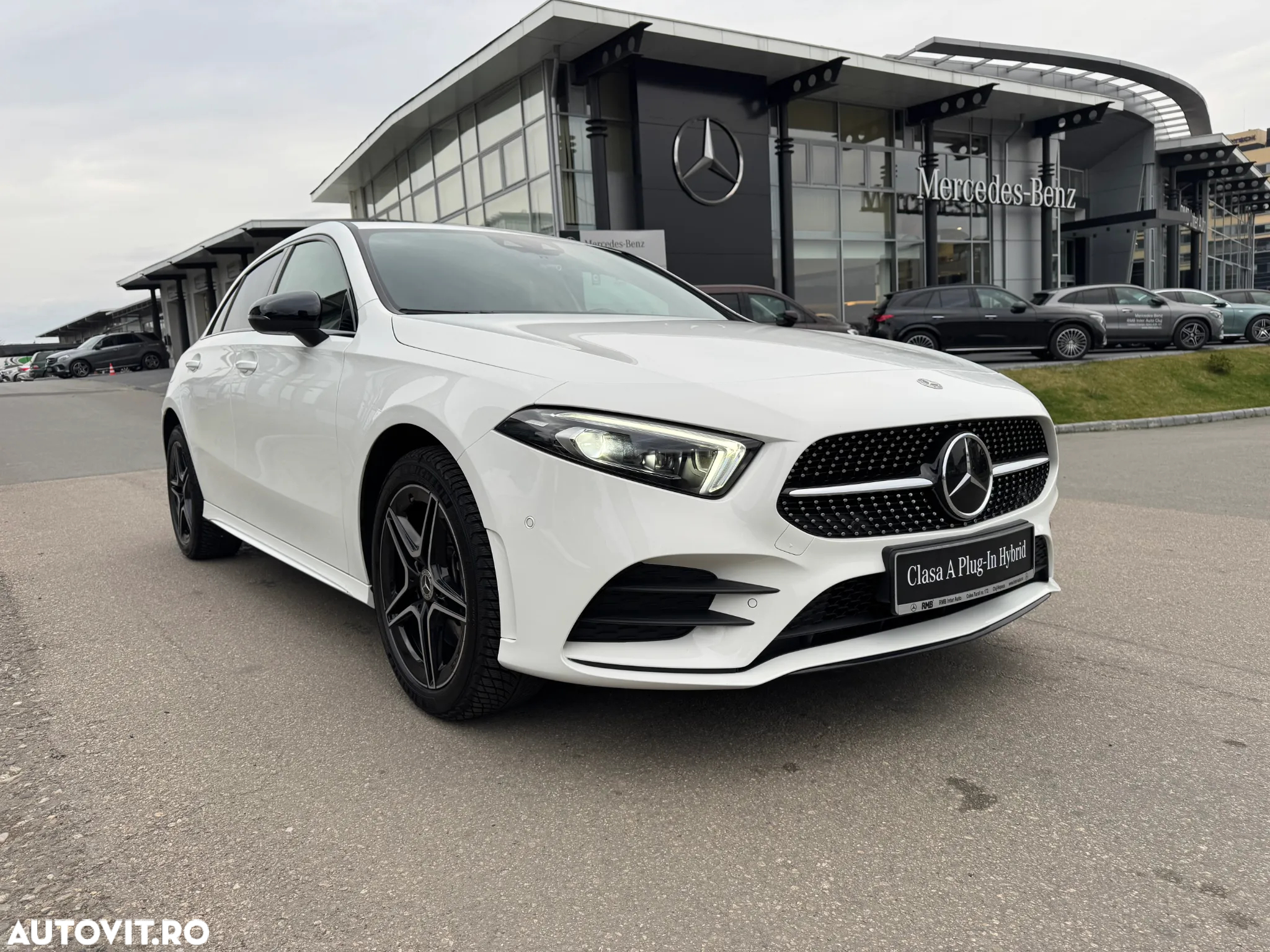 Mercedes-Benz A 250 e 8G-DCT Edition AMG Line - 10