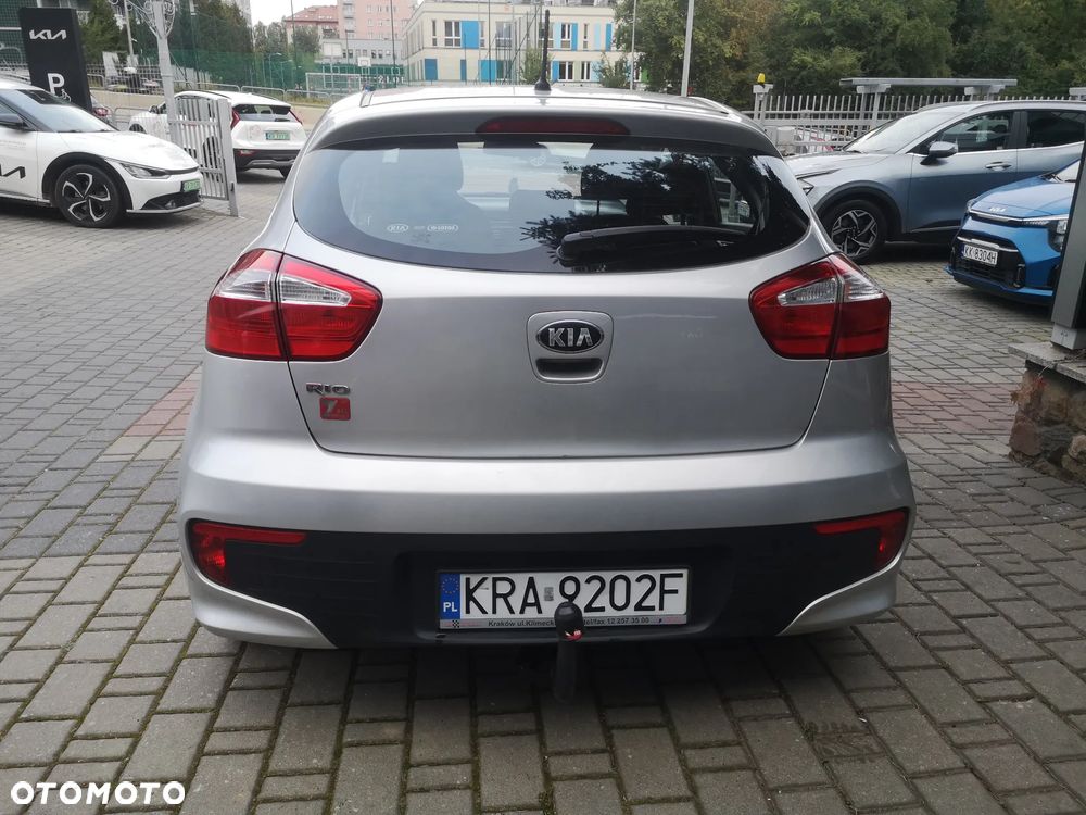 Kia Rio 1.2 M - 7