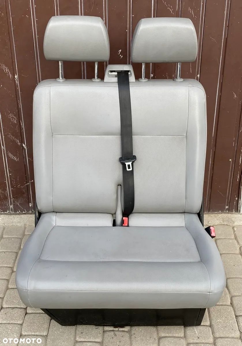 FOTEL DWÓJKA PRAWY PRZEDNI PRZÓD KANAPA SKAJA SKÓRA SKŁADANY VW T5 LIFT T6 CARAVELLE DOKA MULTIVAN TRANSPORTER EU - 1