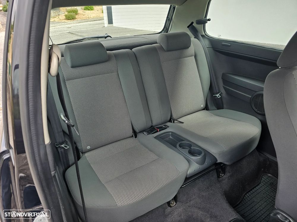VW Fox 1.4 TDi T.Liso - 20